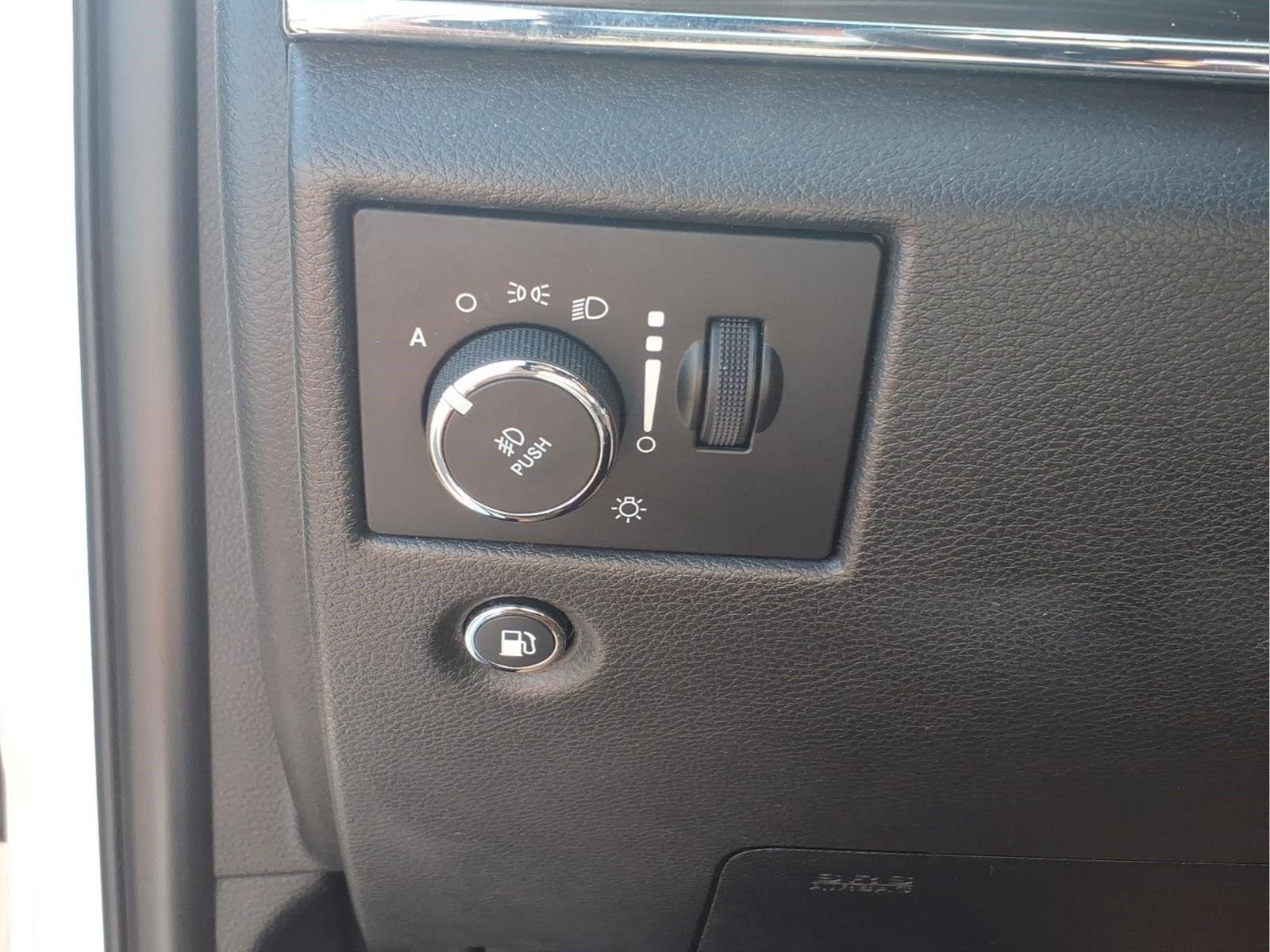 Used 2021 Bright White Clearcoat Jeep Limited image 19