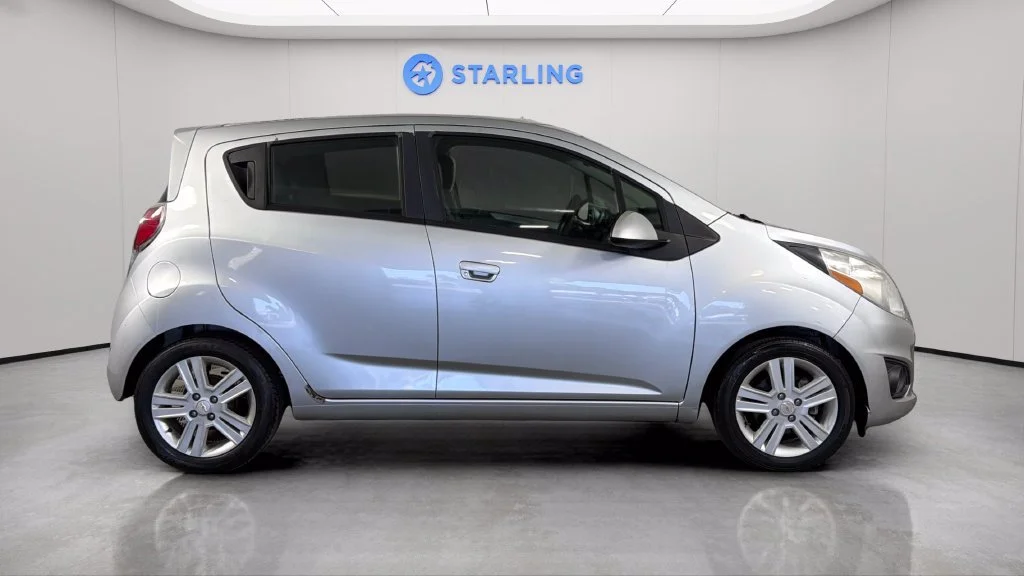 Used 2015 SILVER ICE Chevrolet LT image 12