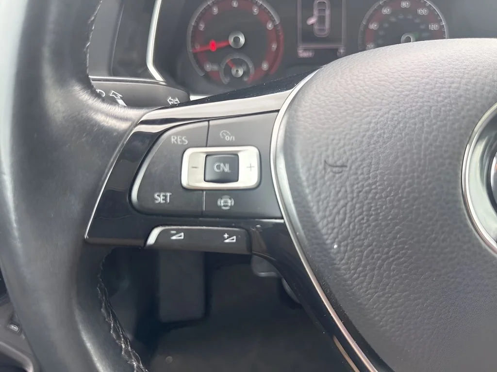 Used 2019 White Volkswagen 1.4T SE image 15