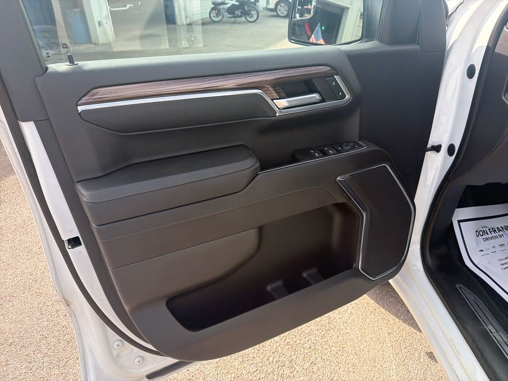 Used 2023 White Chevrolet LT image 12