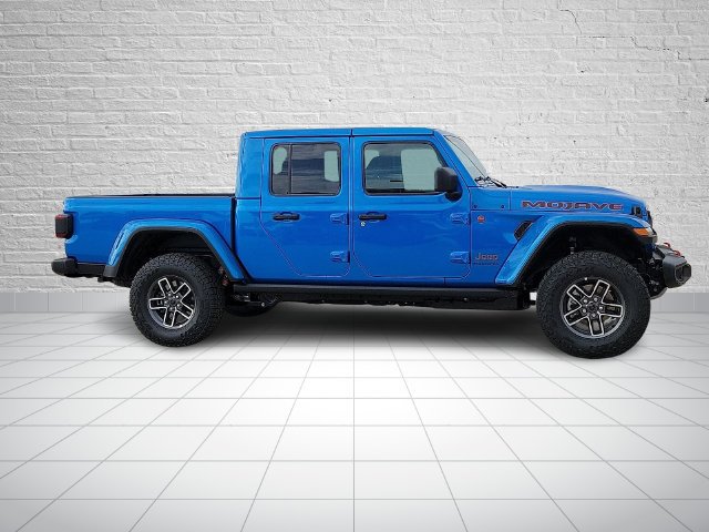 New 2027 Hydro Blue Pearl-Coat Paint Jeep Mojave image 5