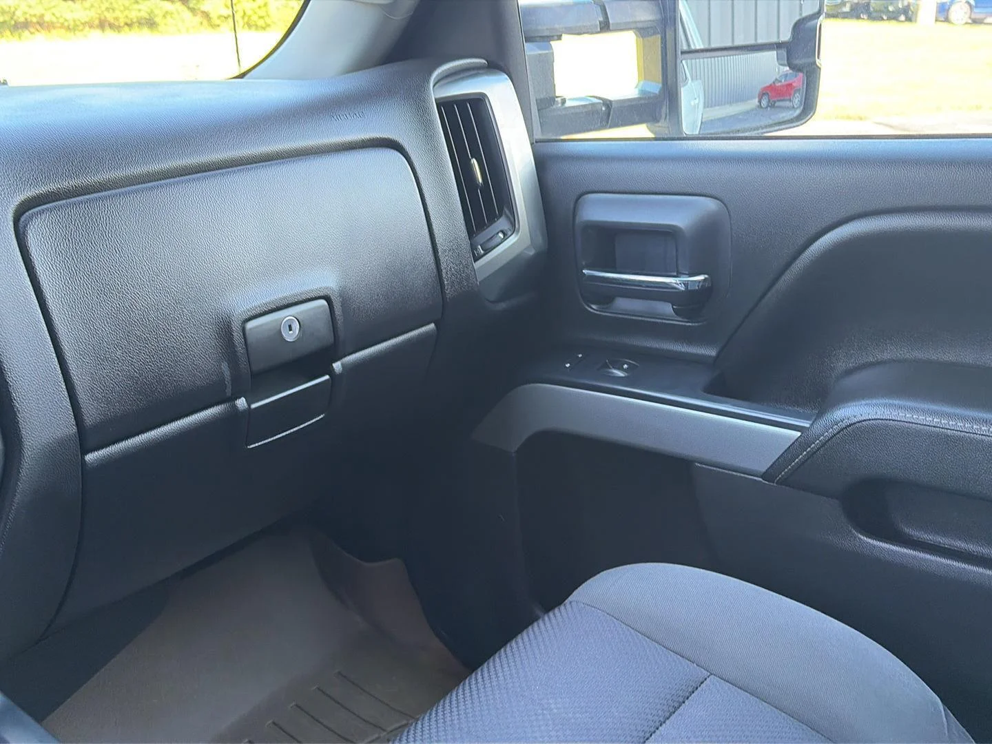 Used 2016 Summit White Chevrolet LT image 24