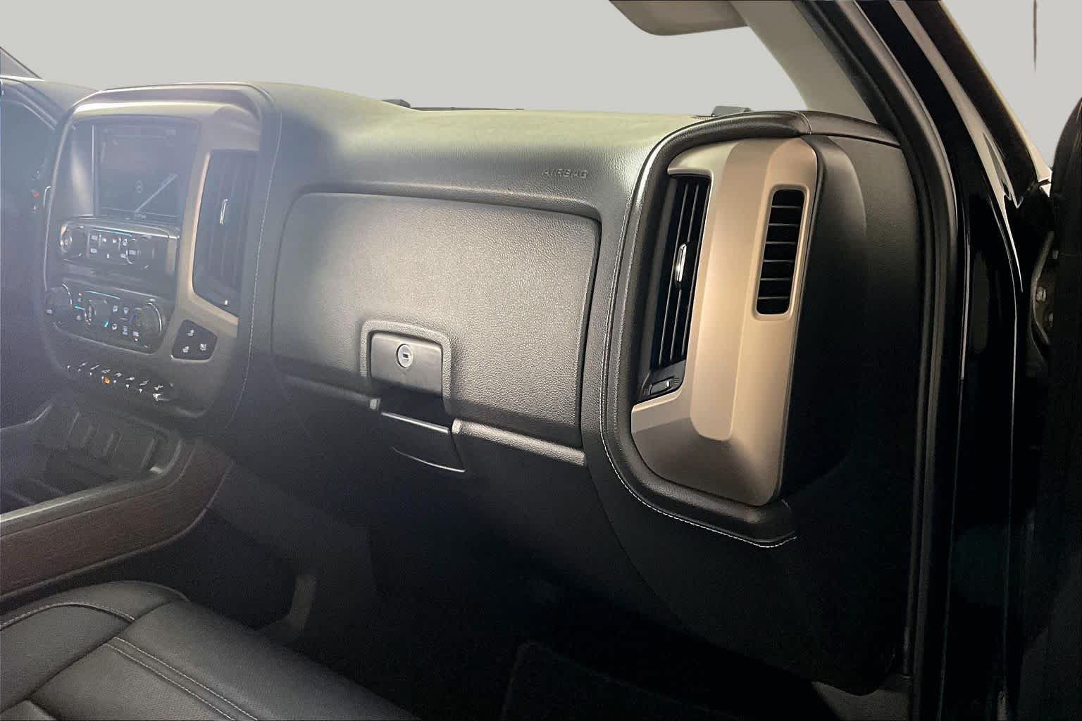 Used 2018 Onyx Black GMC Denali image 17