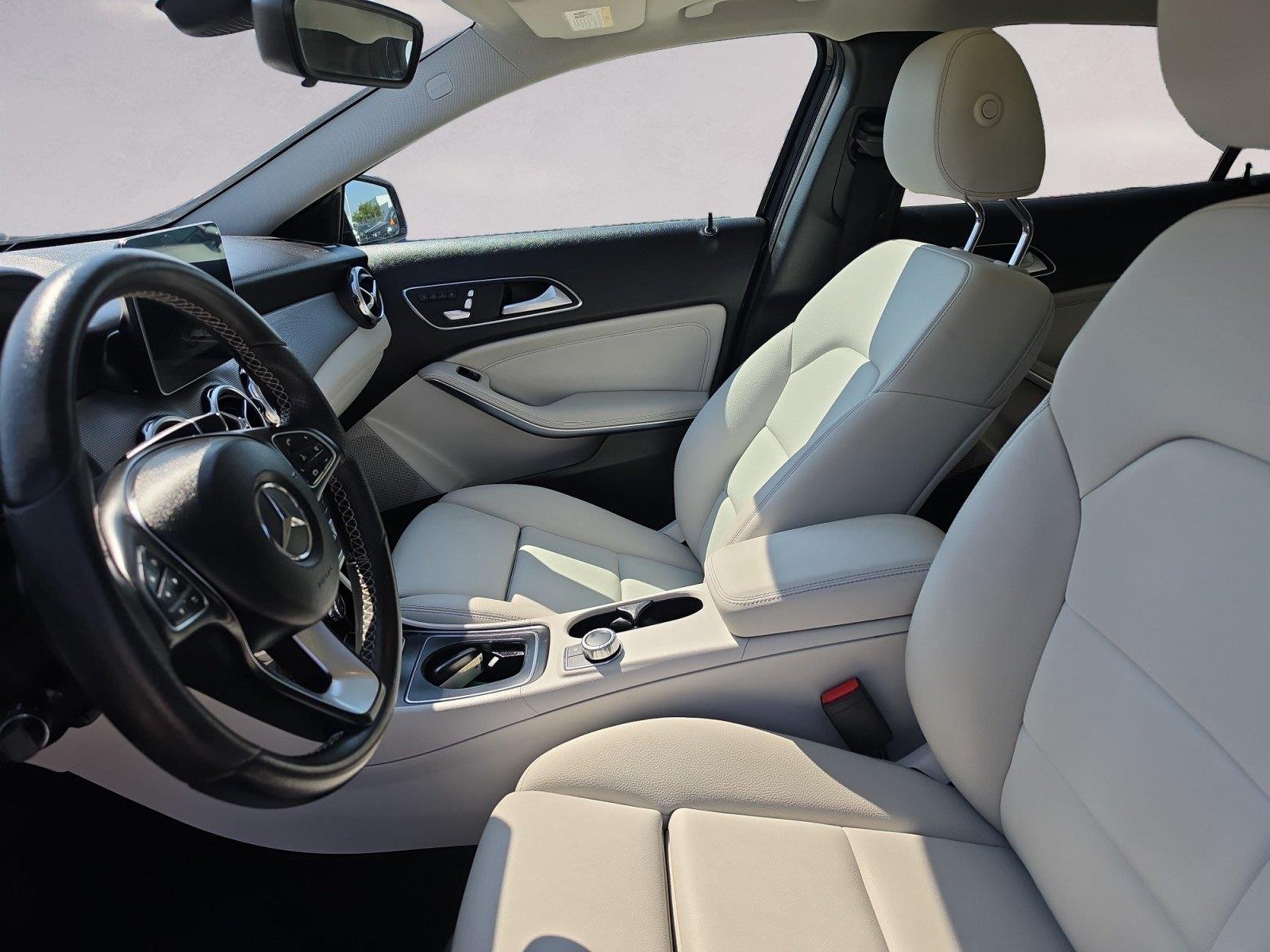 2018 Mercedes-Benz GLA-Class GLA250 - Photo 9