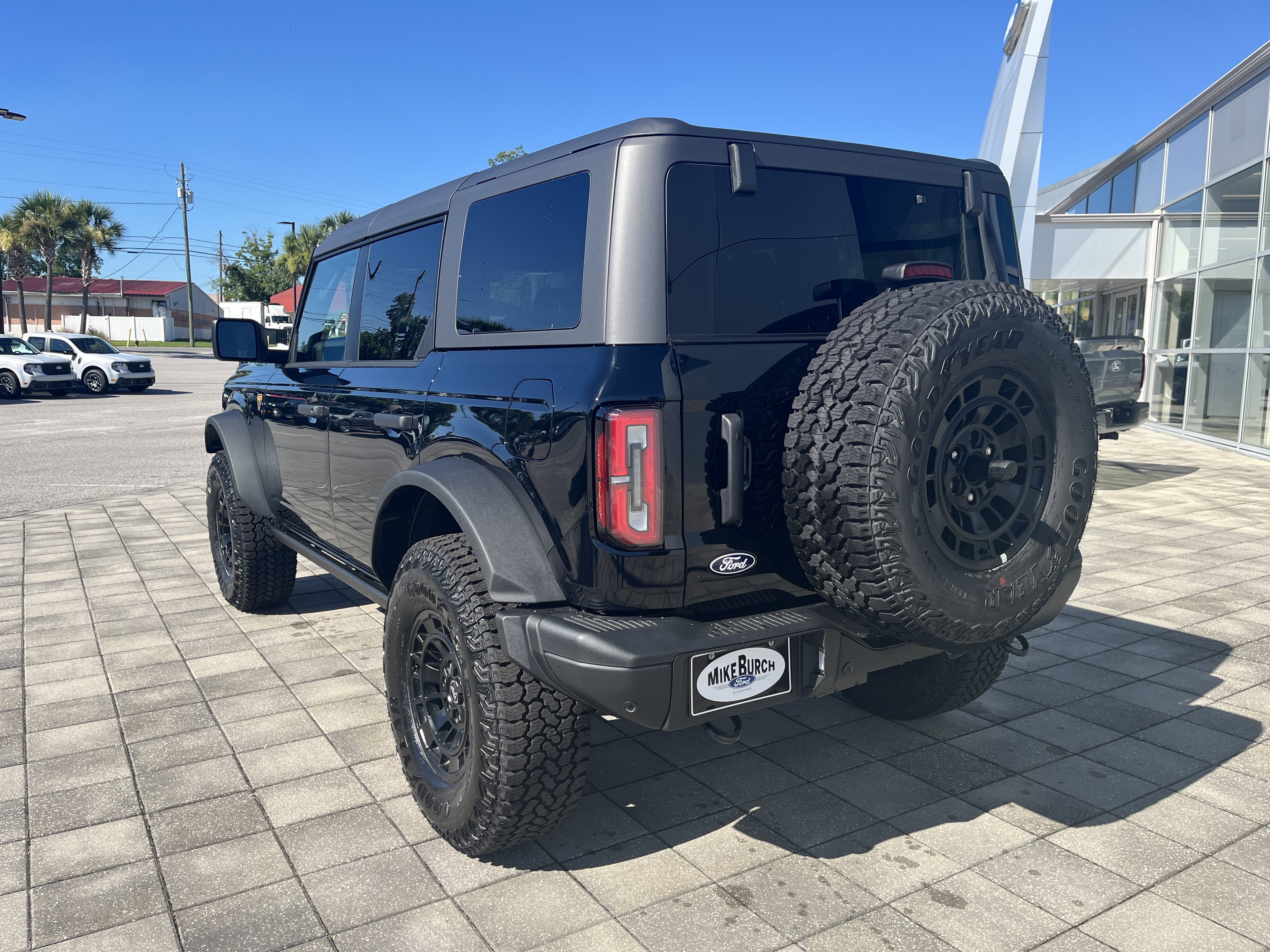 New 2026 Shadow Black Ford Badlands® image 4