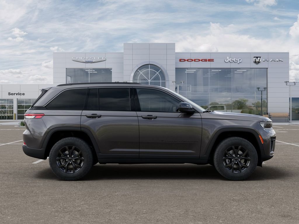New 2026 Baltic Gray Metallic Clear-Coat Exterior Paint Jeep Altitude image 21