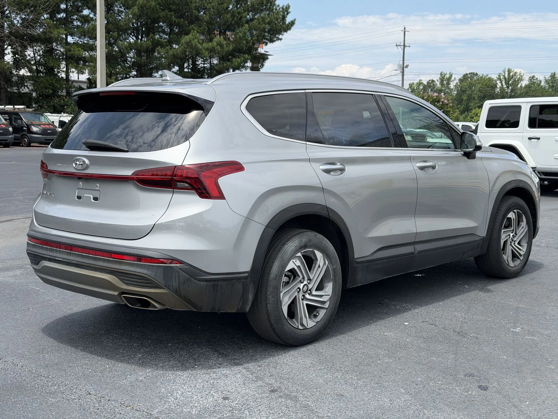Used 2023 Shimmering Silver Pearl Hyundai SEL image 17