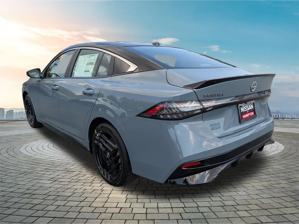 New 2027 Atlantic Gray Metallic / Super Black Two-tone Nissan SR image 6