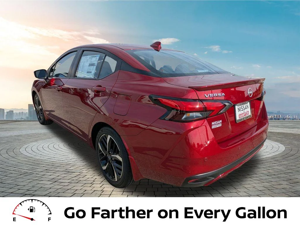 2025 Nissan Versa Sedan SR - Photo 6
