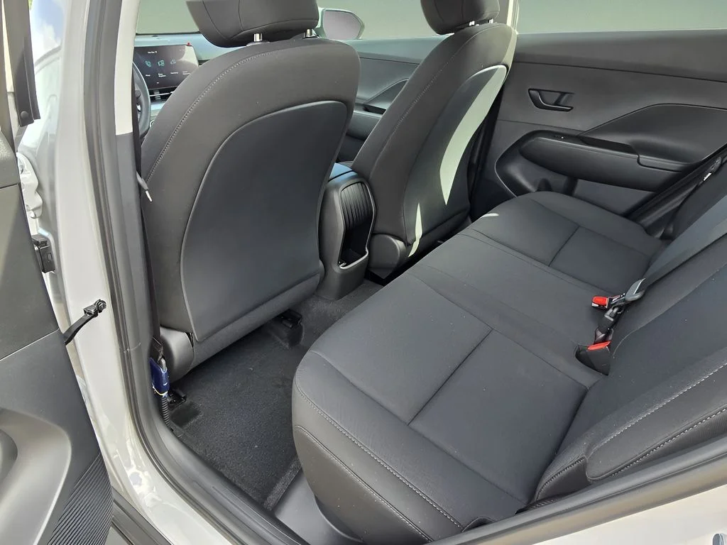 Used 2026 Atlas White Hyundai SE image 15
