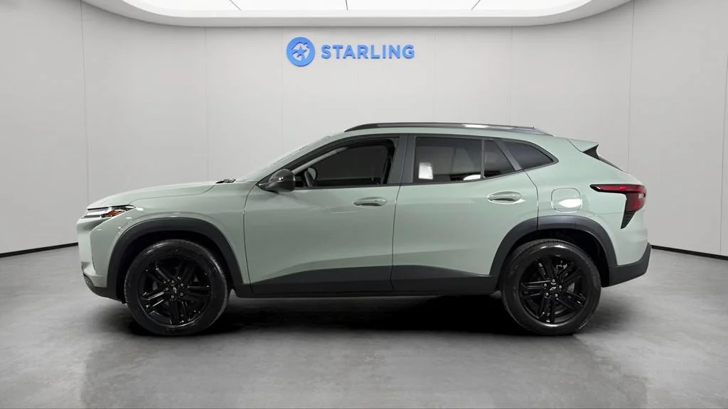 Used 2025 Cacti Green Chevrolet ACTIV image 3