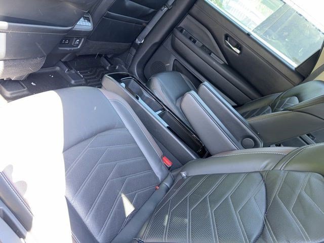 Used 2023 Super Black Nissan Platinum image 17