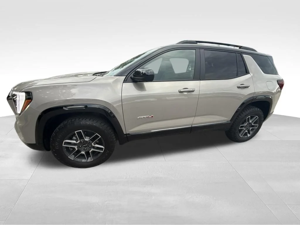 Used 2026  GMC AT4 image 2