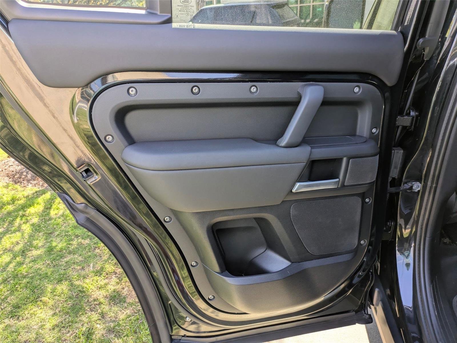Used 2025  Land Rover S image 26