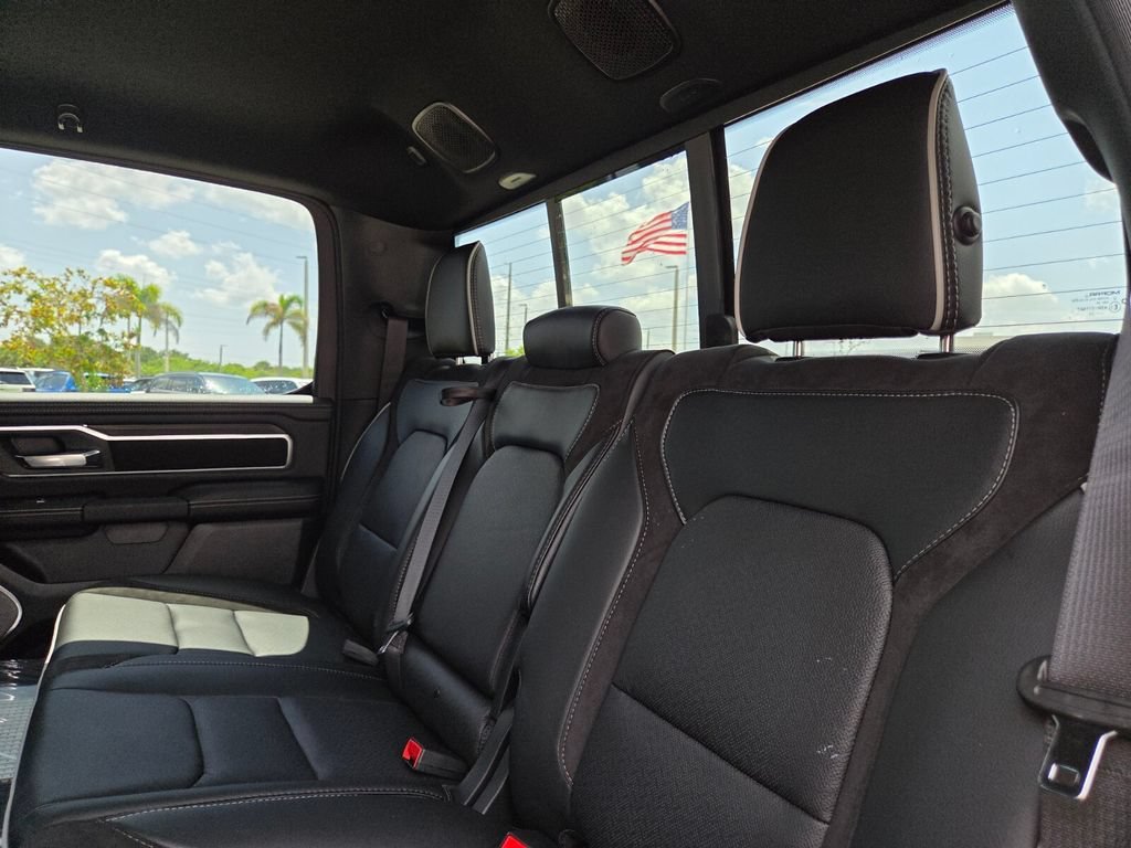 New 2026 Diamond Black Crystal Pearl-Coat Exterior Paint RAM Laramie image 21
