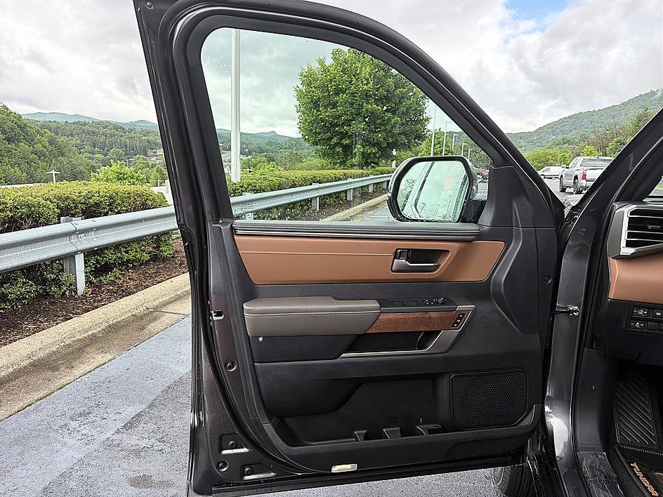 2026 Toyota Tundra 1794 Edition - Photo 9