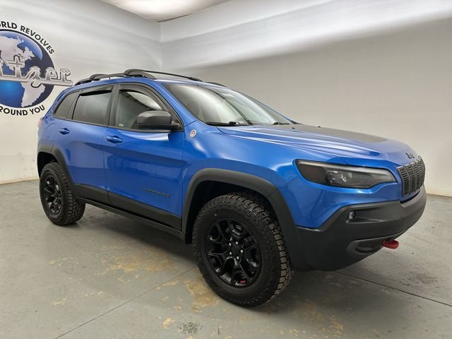 Used 2019 Blue Jeep Trailhawk image 13