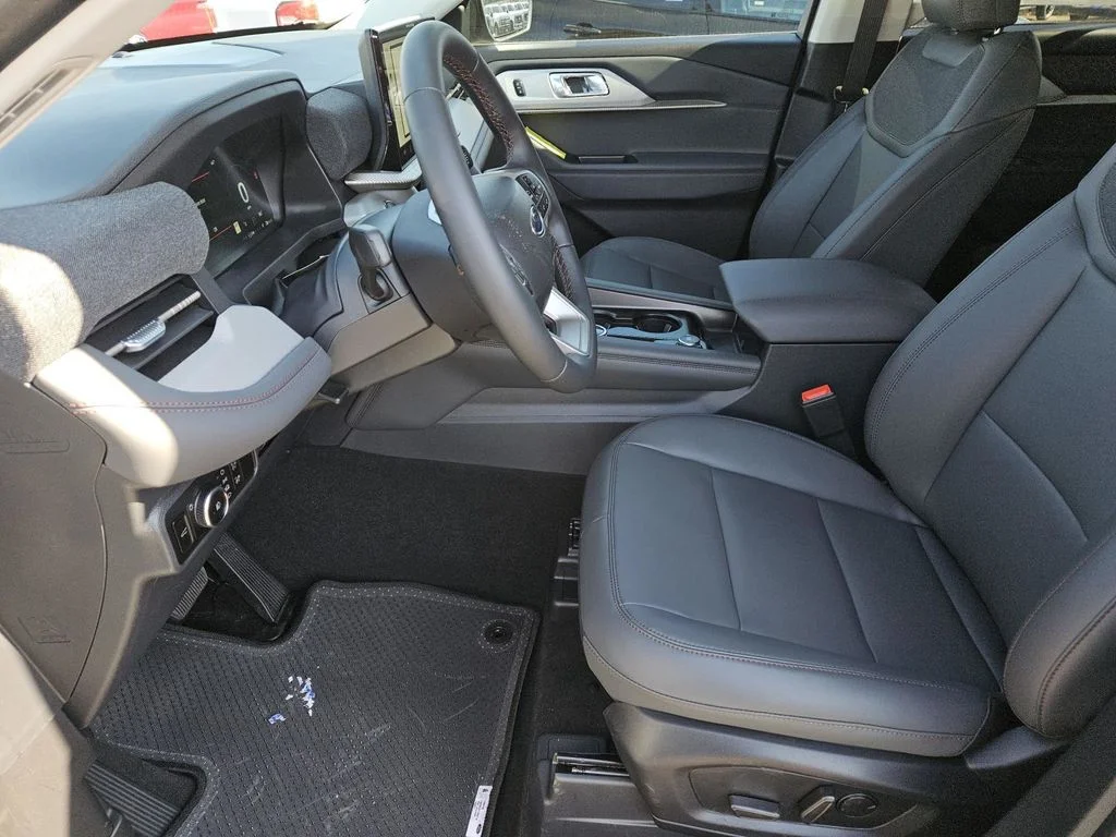 New 2026 Vapor Blue Metallic Ford Active image 22