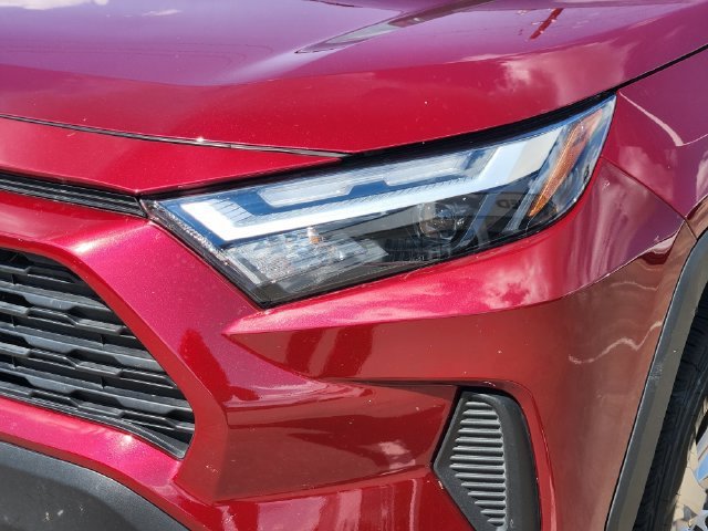 Used 2025 Red Toyota XLE image 9
