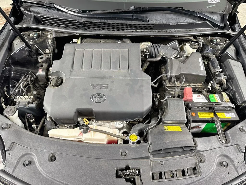 Used 2013 Attitude Black Metallic Toyota XLE image 29