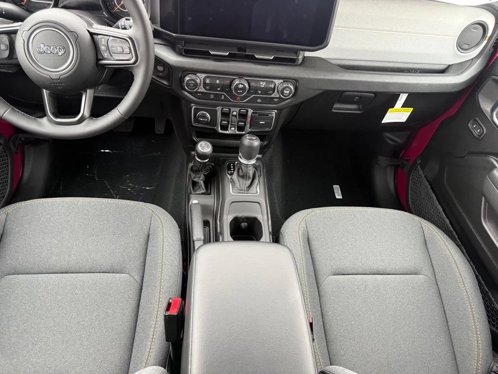 New 2026 Tuscadero Pearl-Coat Exterior Paint Jeep Sport S image 37