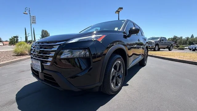 Used 2025 Black Nissan SV image 9