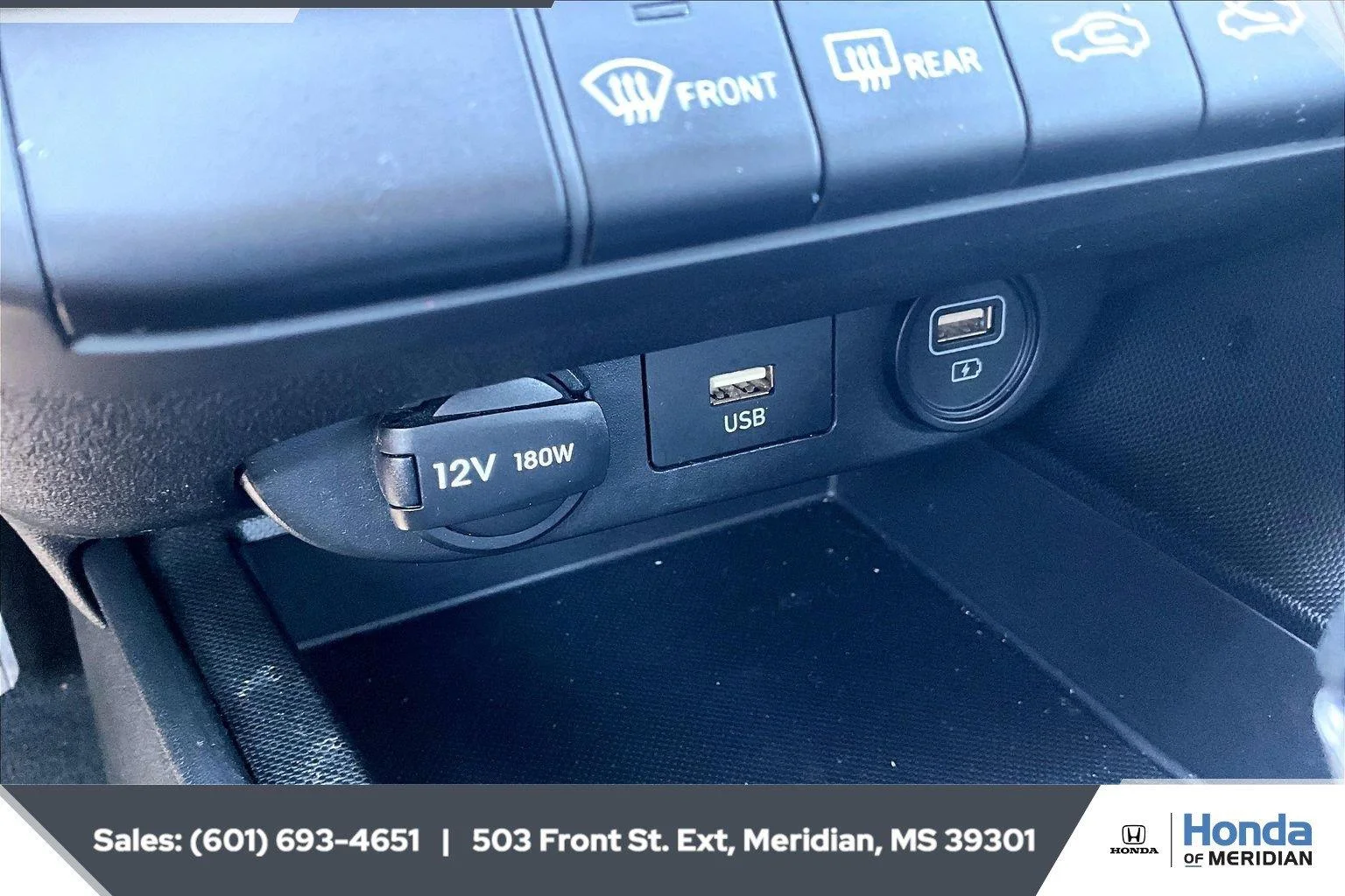 Used 2022 Fluid Metal Hyundai SEL image 23