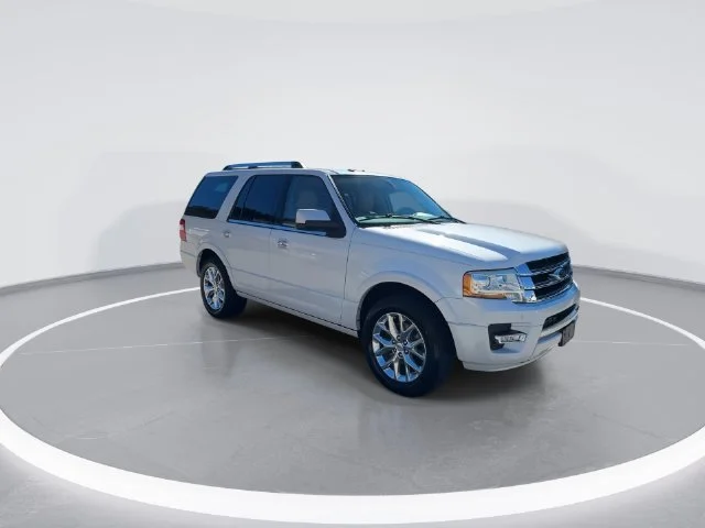 Used 2015 White Ford Limited image 1