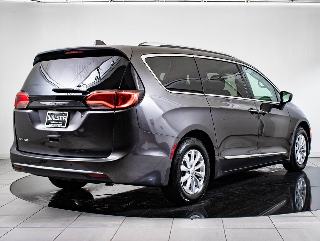 2019 Chrysler Pacifica Touring L - Photo 6