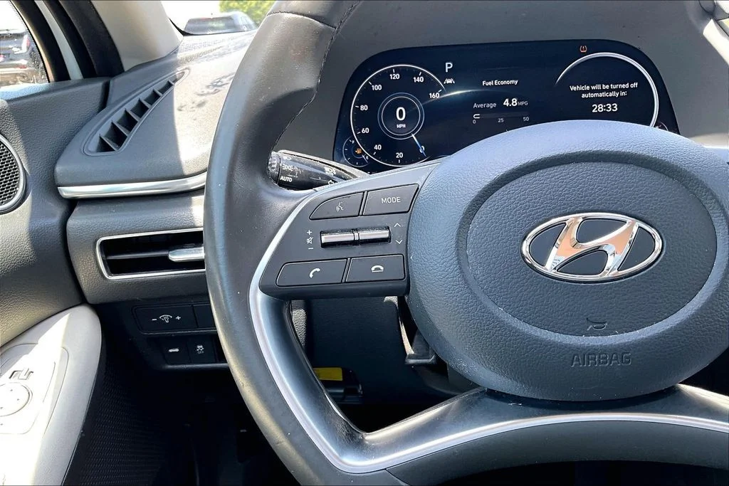 Used 2022 Gray Hyundai SEL image 17