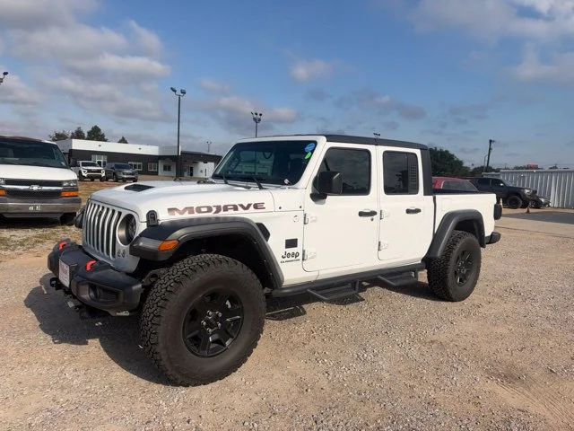 Used 2021 White Jeep Mojave image 5