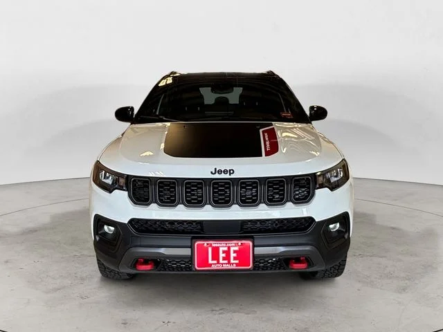 New 2026 White Jeep Trailhawk image 9