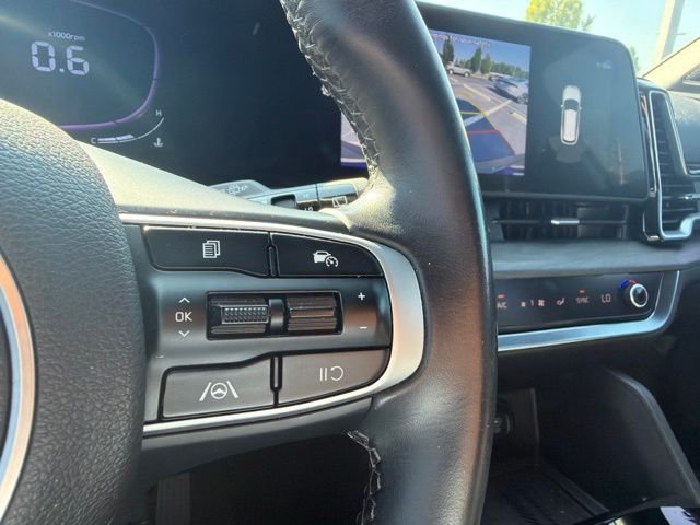 Used 2025 Wolf Gray Kia X-Line image 19