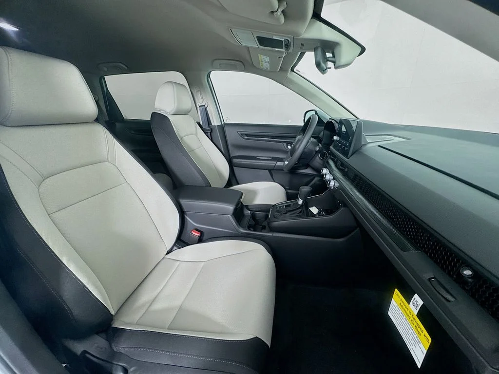 New 2026 Platinum White Pearl Honda LX image 36