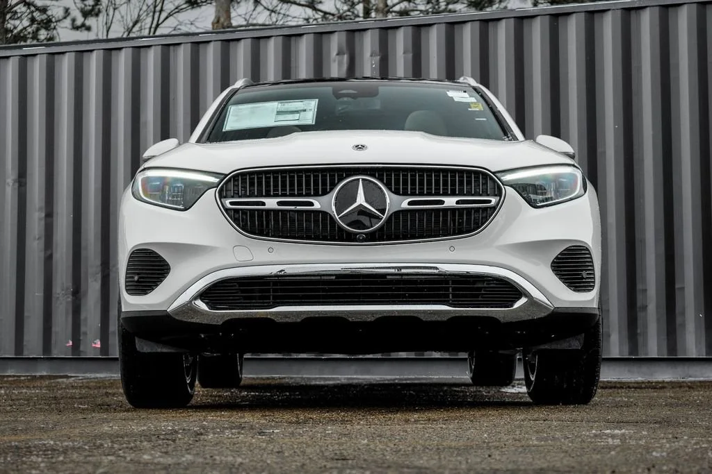 New 2026 Polar White Mercedes-Benz GLC 300 image 38