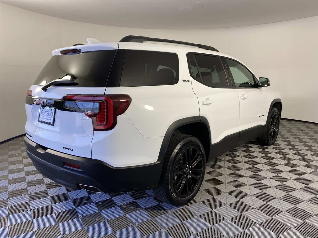 Used 2023 White GMC SLE image 10