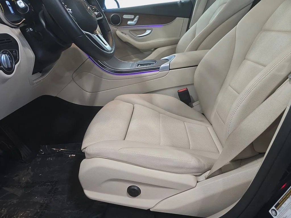 Used 2022 Lunar Blue Metallic Mercedes-Benz GLC 300 image 24