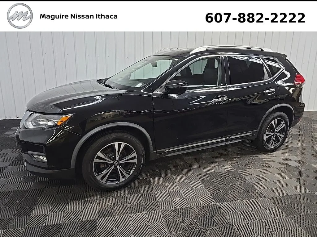 Used 2017 Black Nissan SL image 7