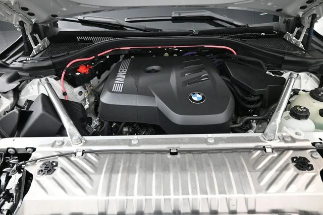 Used 2025 White BMW 30 xDrive image 19