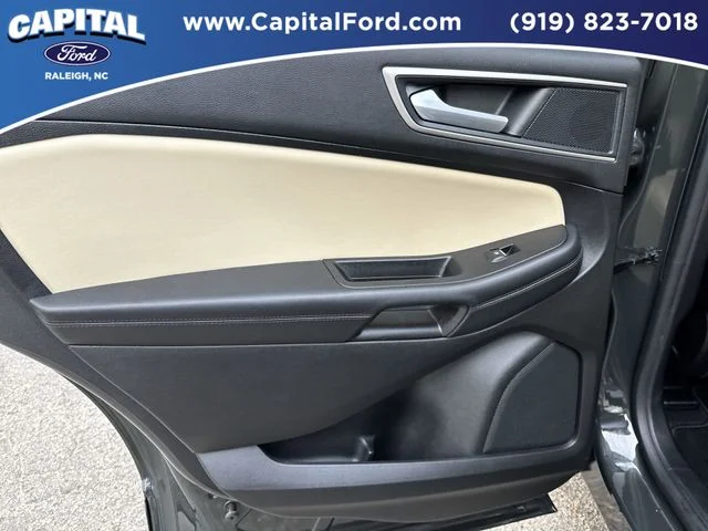 Used 2023 Green Ford SEL image 18