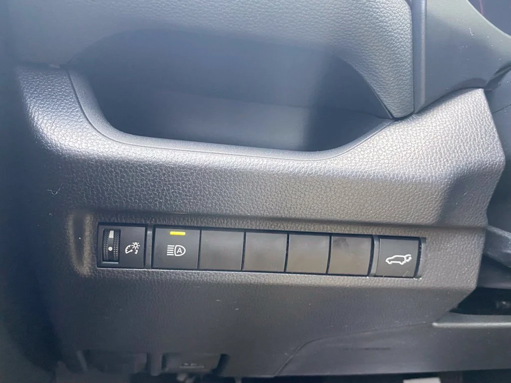 Used 2025 Beige Toyota XLE Premium image 26