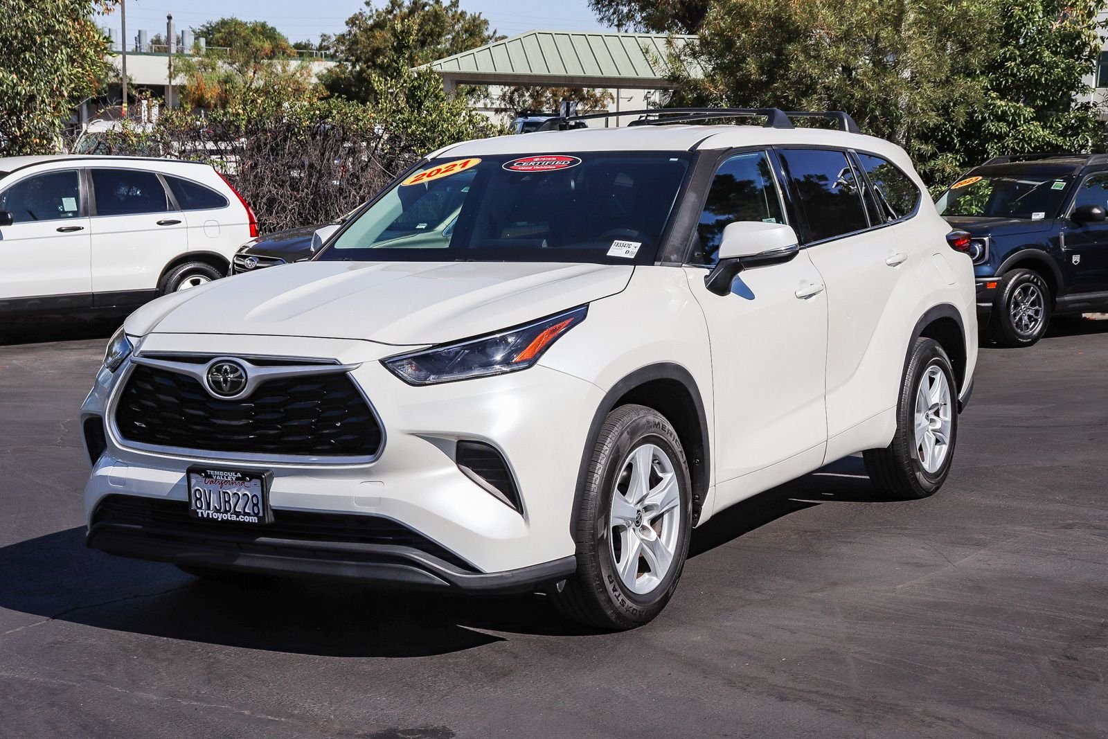 Certified Used 2021 Blizzard Pearl Toyota L image 3