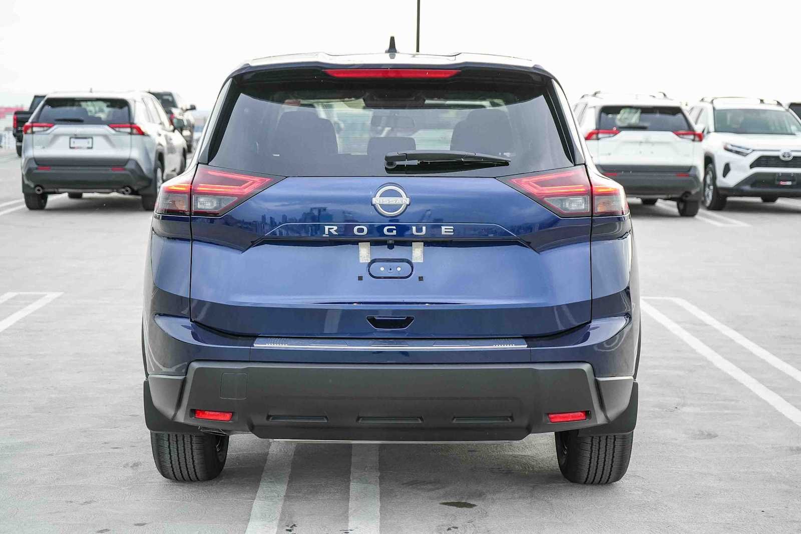 New 2026 Deep Ocean Blue Pearl Nissan SV image 7