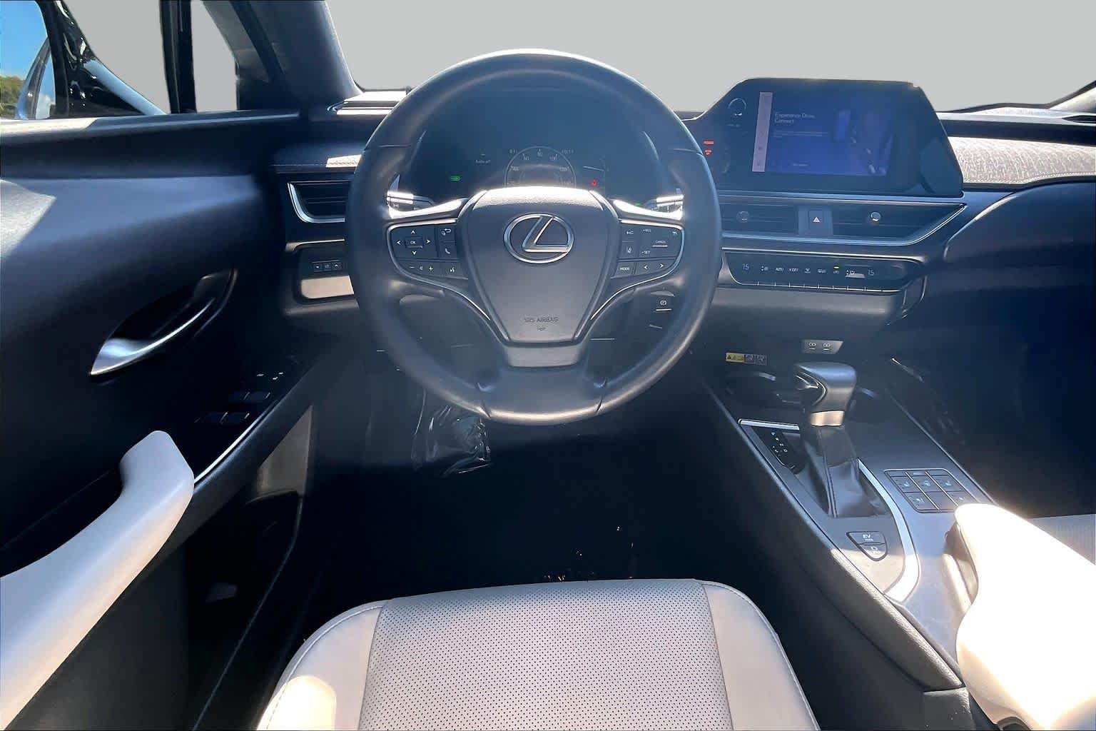 Used 2023 Obsidian Lexus Premium image 6