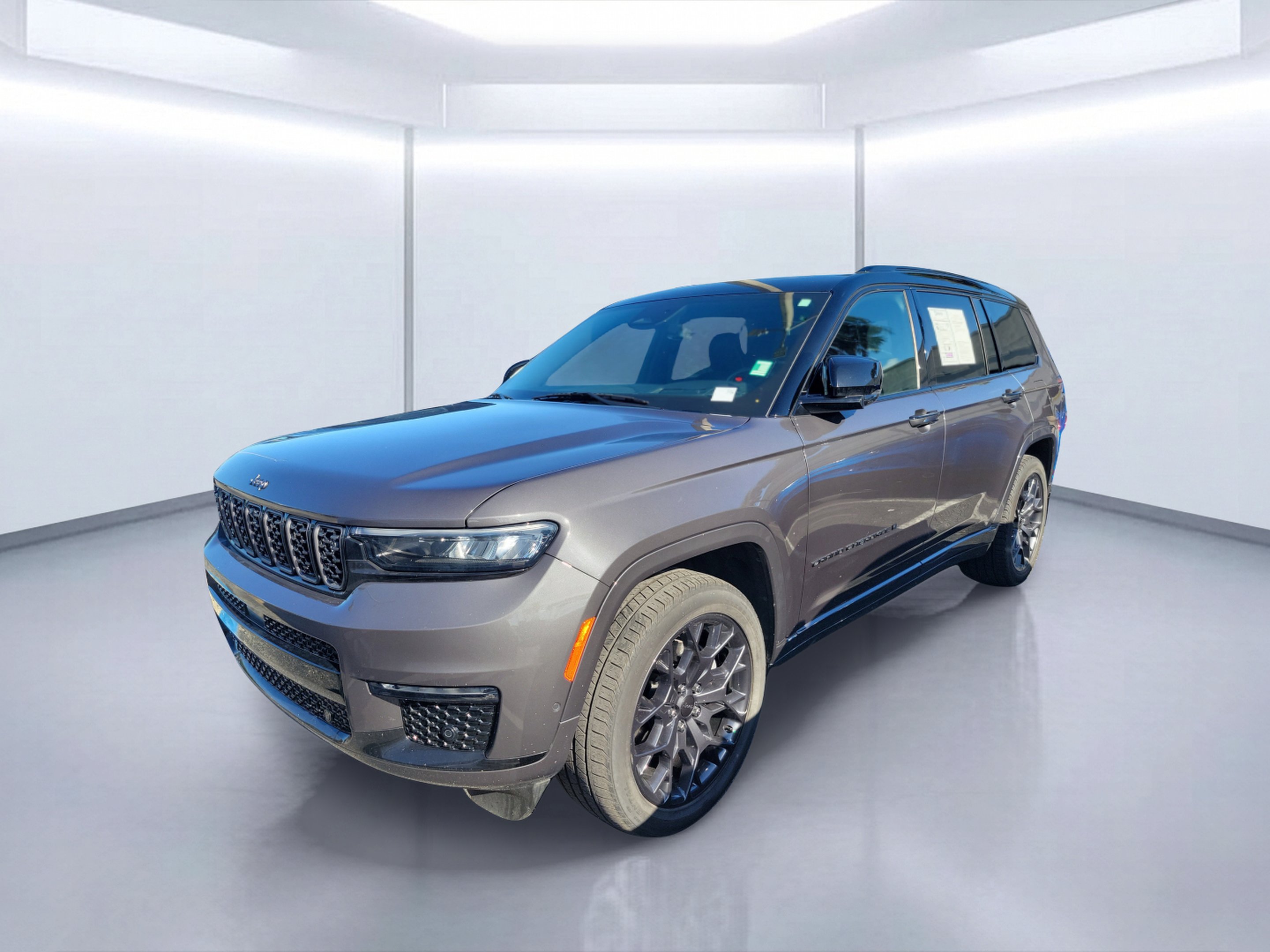 Used 2025 Baltic Gray Metallic Clearcoat Jeep Summit image 5