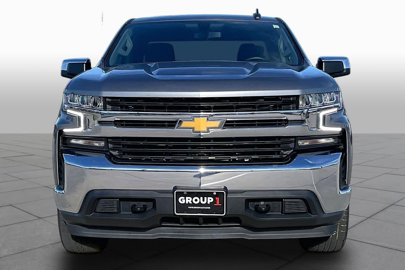 Used 2022 SATIN STEEL METALLIC Chevrolet LT image 4