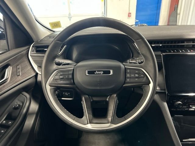 Used 2023 Bright White Clearcoat Jeep Limited image 15