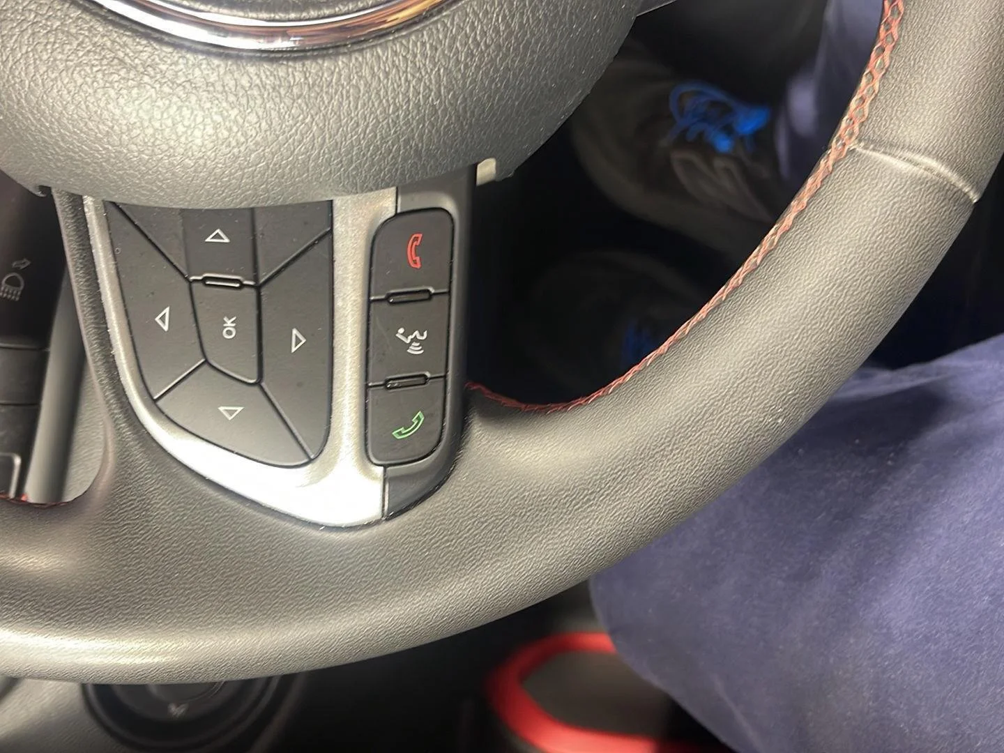 Used 2023 Black Clearcoat Jeep Trailhawk image 22
