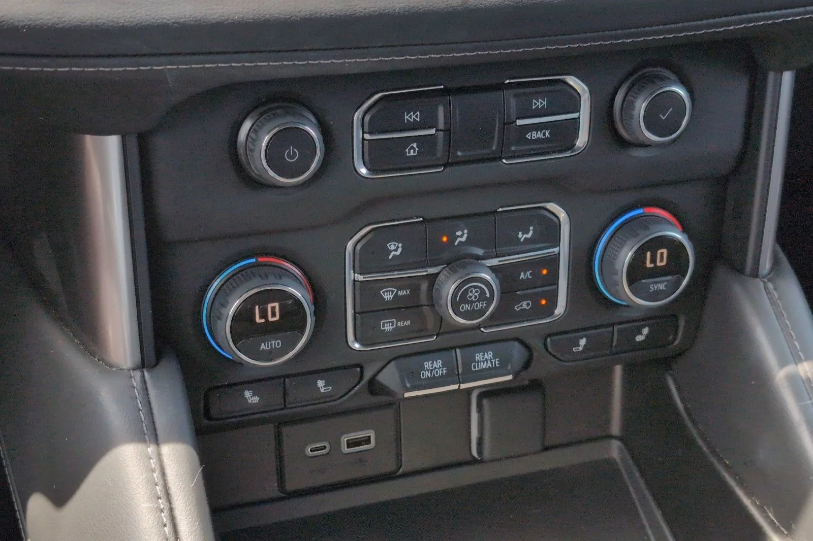Used 2023 STERLING GRAY METALLIC Chevrolet Z71 image 23