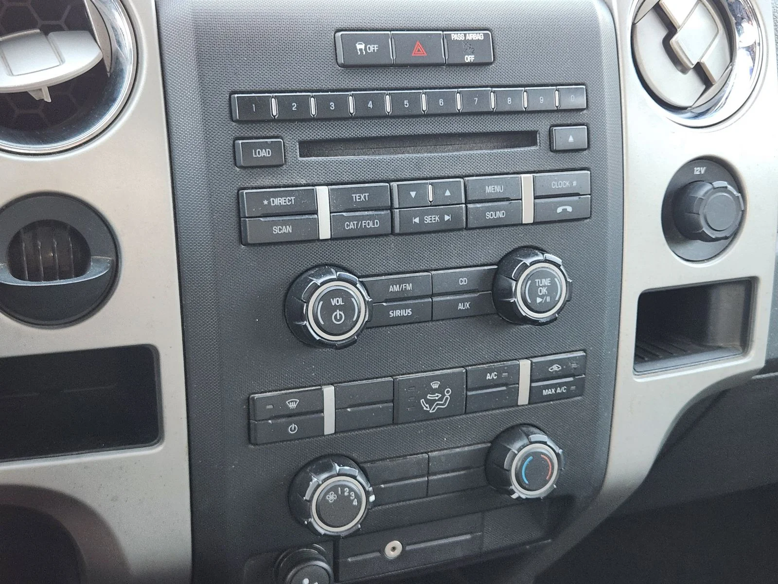 Used 2012 White Ford XLT image 17